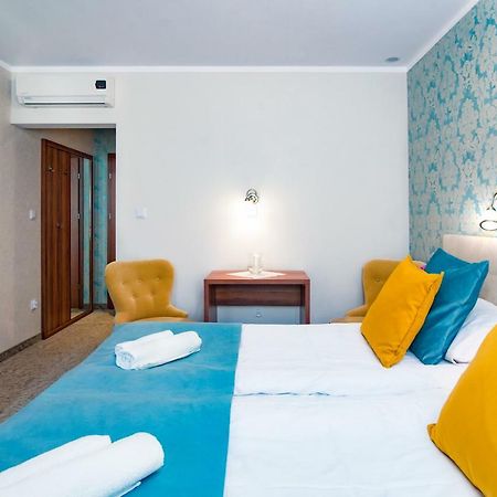 Pod Wzgorzem Bed & Breakfast Frombork Exteriör bild