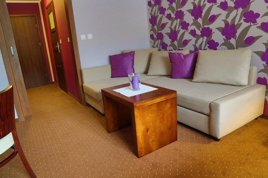 Pod Wzgorzem Bed & Breakfast Frombork Rum bild