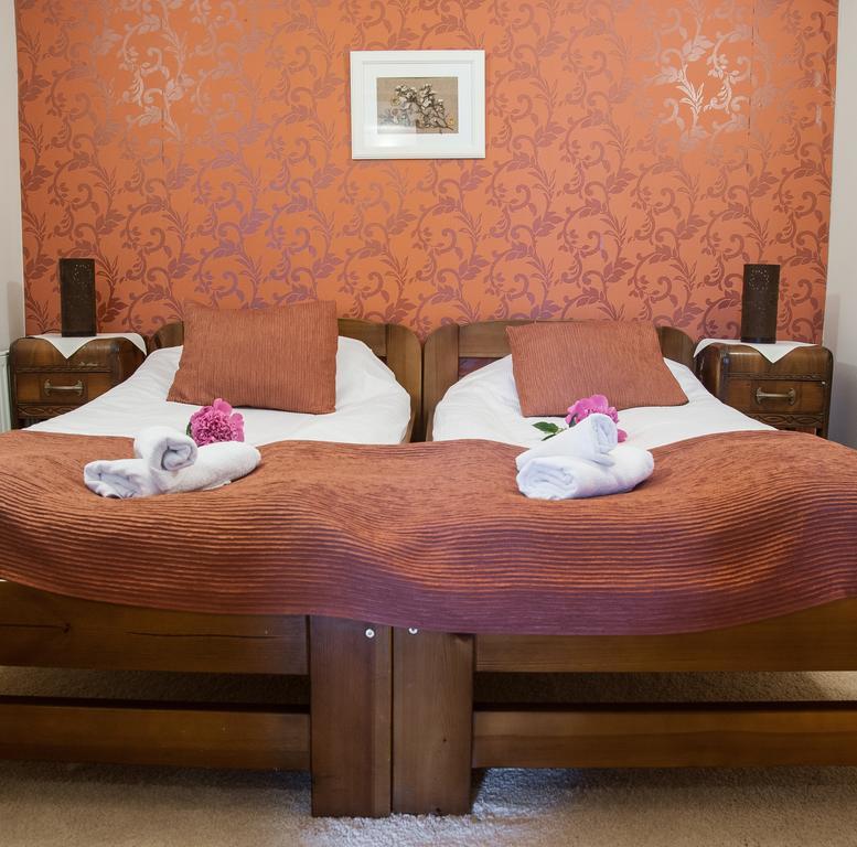 Pod Wzgorzem Bed & Breakfast Frombork Exteriör bild