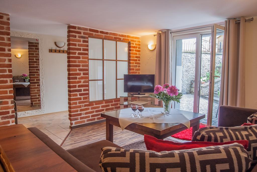 Pod Wzgorzem Bed & Breakfast Frombork Exteriör bild