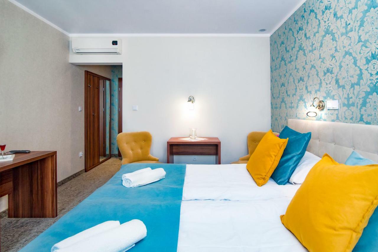 Pod Wzgorzem Bed & Breakfast Frombork Exteriör bild