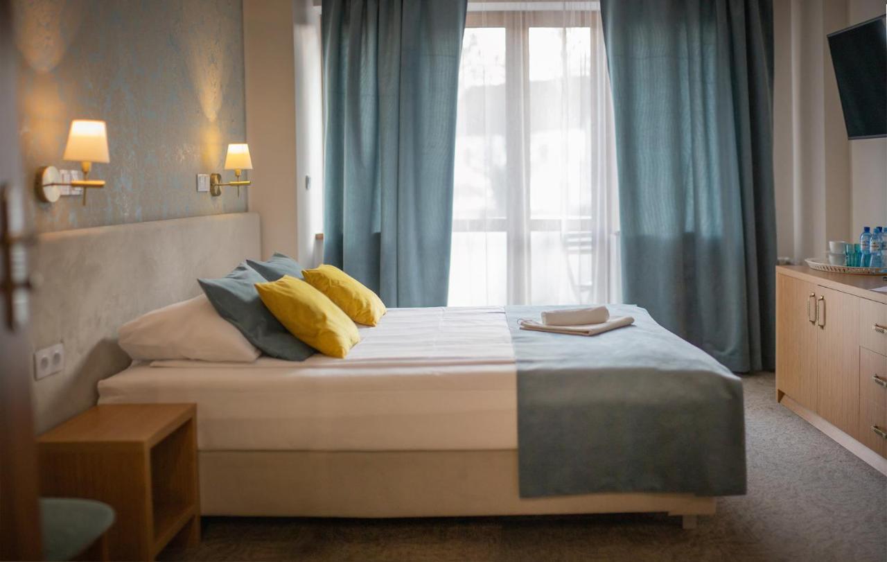 Pod Wzgorzem Bed & Breakfast Frombork Exteriör bild